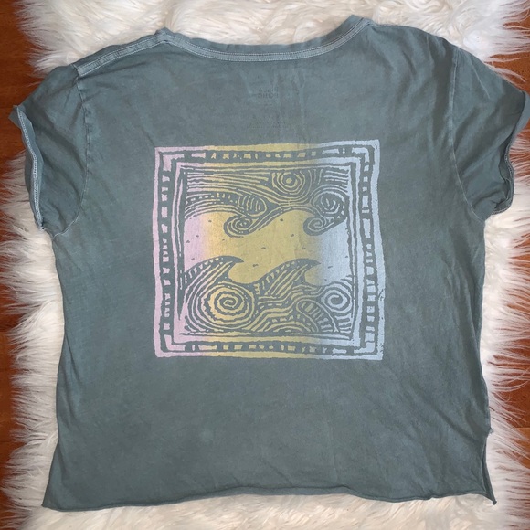 Billabong Tops - 🌊Billabong Cropped Tee🌊